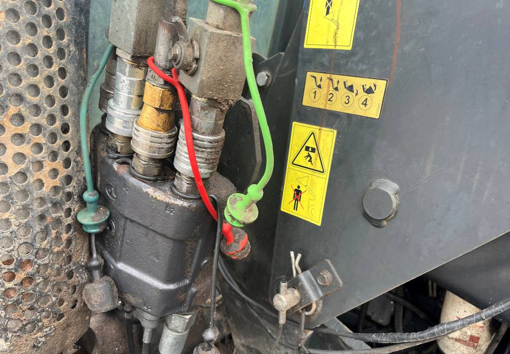 Chargeur frontal pour tracteur Lastare / Loader Trima 465 till New Holland TS110: photos 3