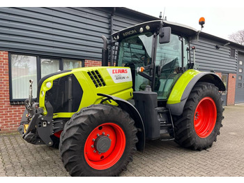 Tracteur agricole CLAAS Arion 620