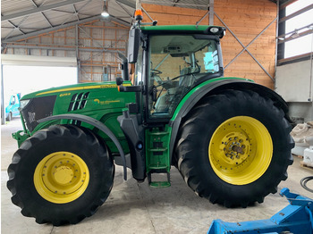 Tracteur agricole JOHN DEERE 6215R