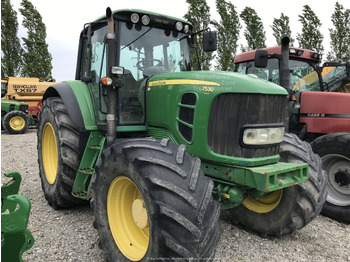 Tracteur agricole JOHN DEERE 7530