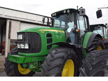 Tracteur agricole JOHN DEERE 7530