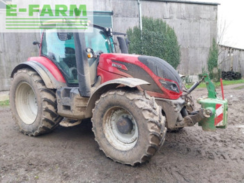 Tracteur agricole VALTRA T174