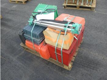 Outil/ Équipement Pallet of Assorted Electric Tools: photos 1