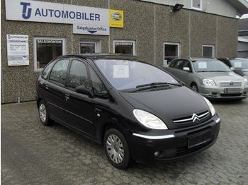 Voiture CITROEN Xsara Picasso 1,6i 8v