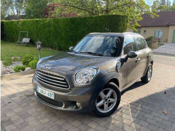 Voiture MINI Cooper D Countryman 2.0 *AUTOMATIQUE* *NOUVEAU MOTEUR * *Garantie*