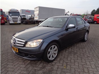 Voiture Mercedes-Benz C-Klasse 220 cdi + Manual + 4 Tires