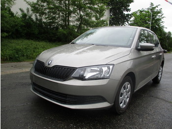 Voiture Škoda Fabia 1.0