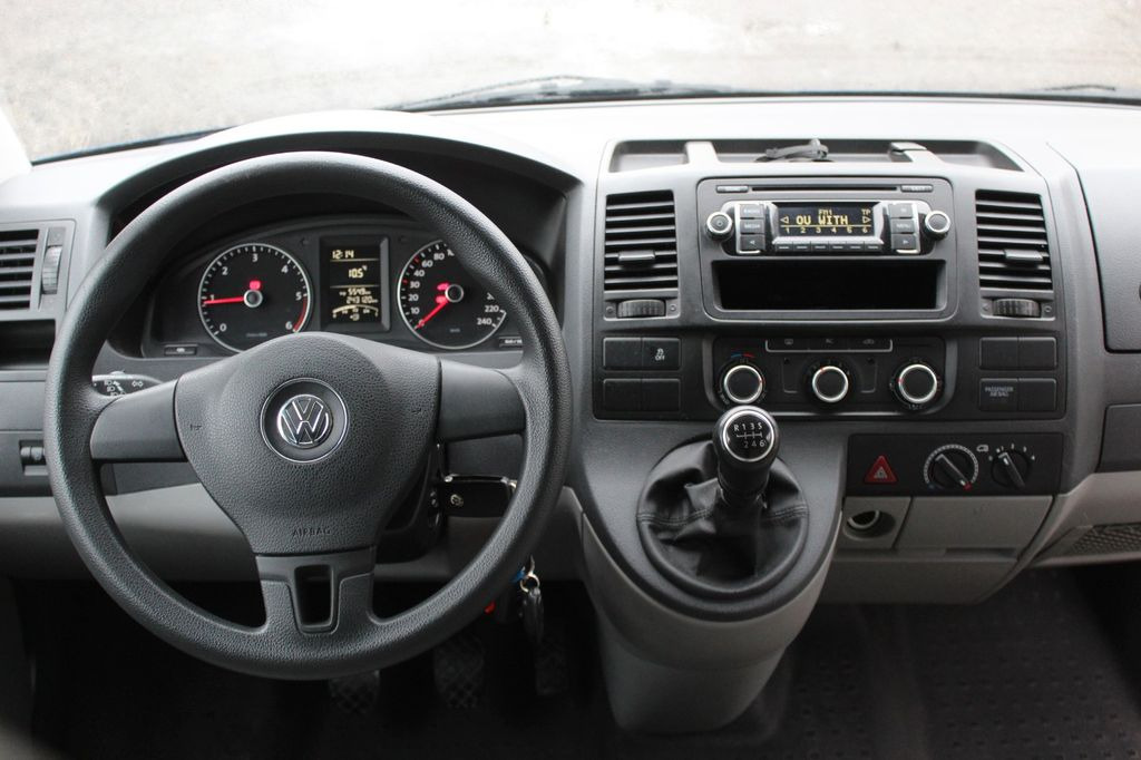 Voiture Volkswagen T5 Kombi 2.0 TDI (4 Motion, Standheizung): photos 4