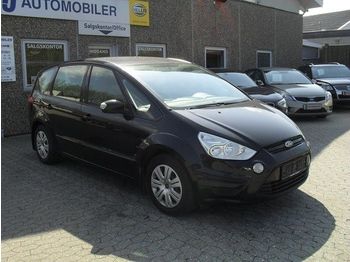 Minibus FORD S-MAX 2,0 TDCi 140 Trend aut