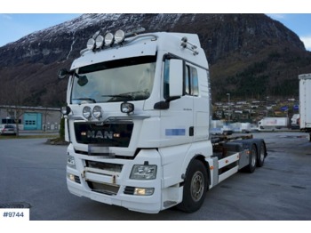 Camion ampliroll MAN TGX
