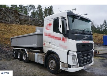 Camion ampliroll Volvo FH540