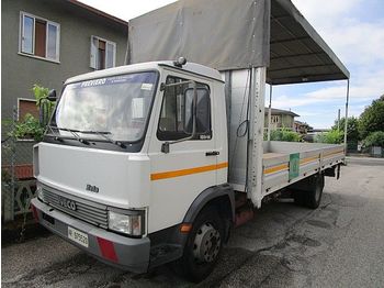 Camion bâche Iveco - 109.14