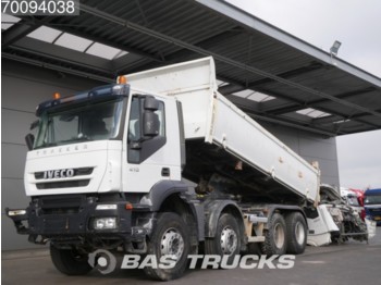 Camion benne Iveco Trakker AD320T41 Unfall Fahrbereit 8X4 Manual Big-Axle Steelsuspension 2-Seiten Euro 4