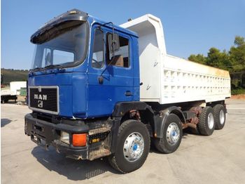Camion benne MAN
