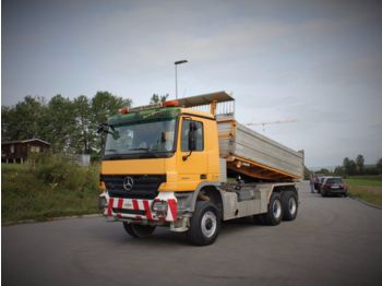 Camion benne Mercedes-Benz Actros 3348A