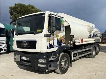 Camion citerne MAN TGM 26.340