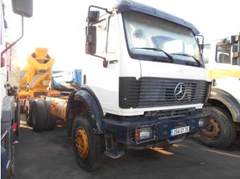 Camion citerne Mercedes 2631