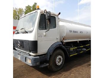 Camion citerne Mercedes-Benz 1722