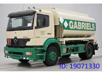 Camion citerne Mercedes-Benz Atego 1928