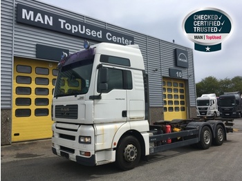 Camion porte-conteneur/ caisse mobile MAN TGA 26.440 6X2-2 LL