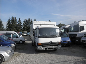 Camion pour le transport de boissons MERCEDES BENZ 917