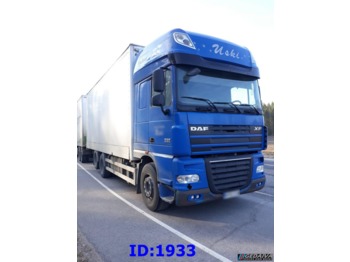 Camion isothermique DAF XF105.460 6x2 Manual: photos 1
