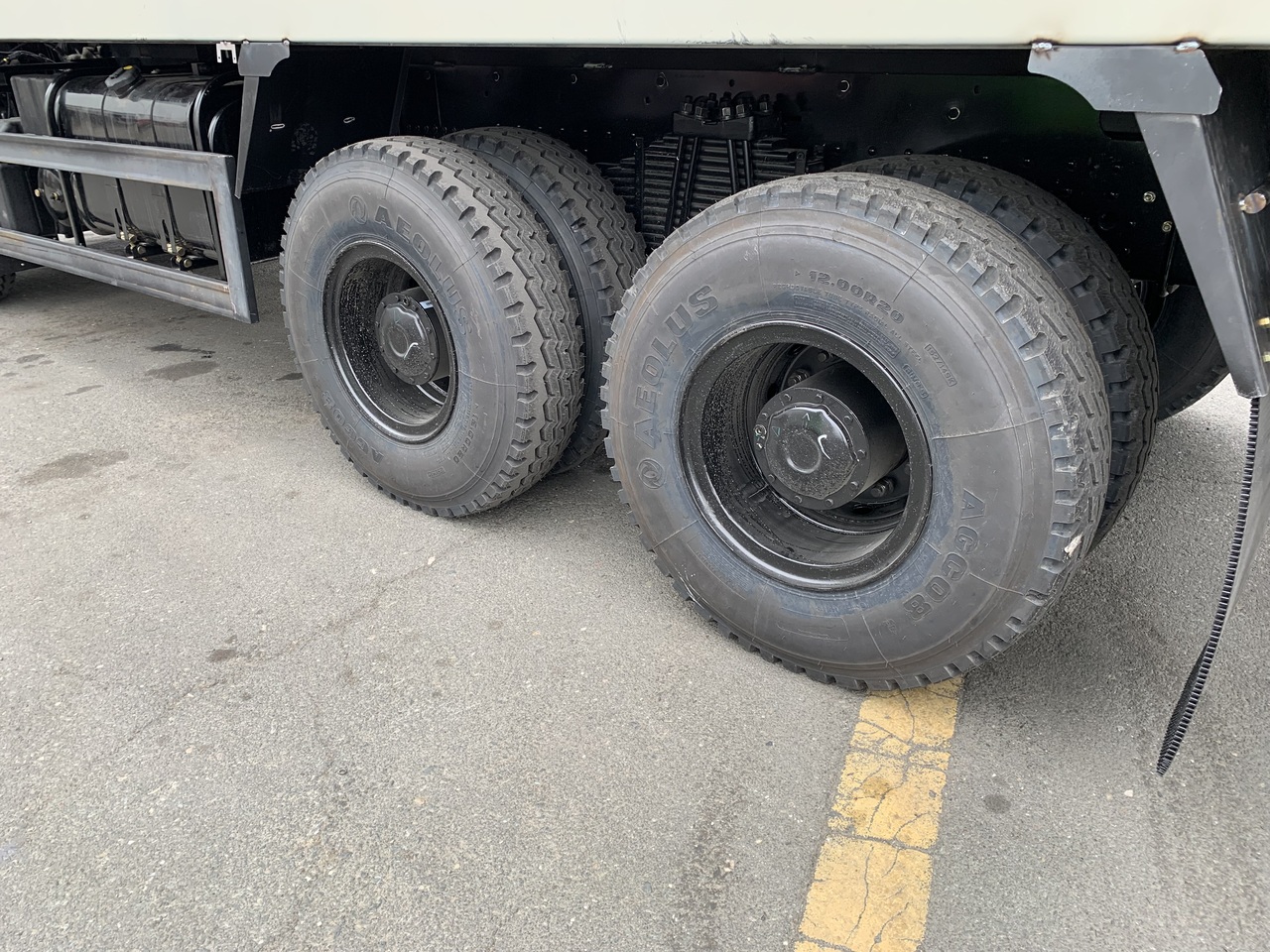 Camion benne neuf DONGFENG Left-Hand-Drive Dumper Truck  6x4  Sino Tipper Truck: photos 6