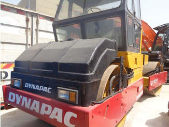 DYNAPAC CC421 - camion