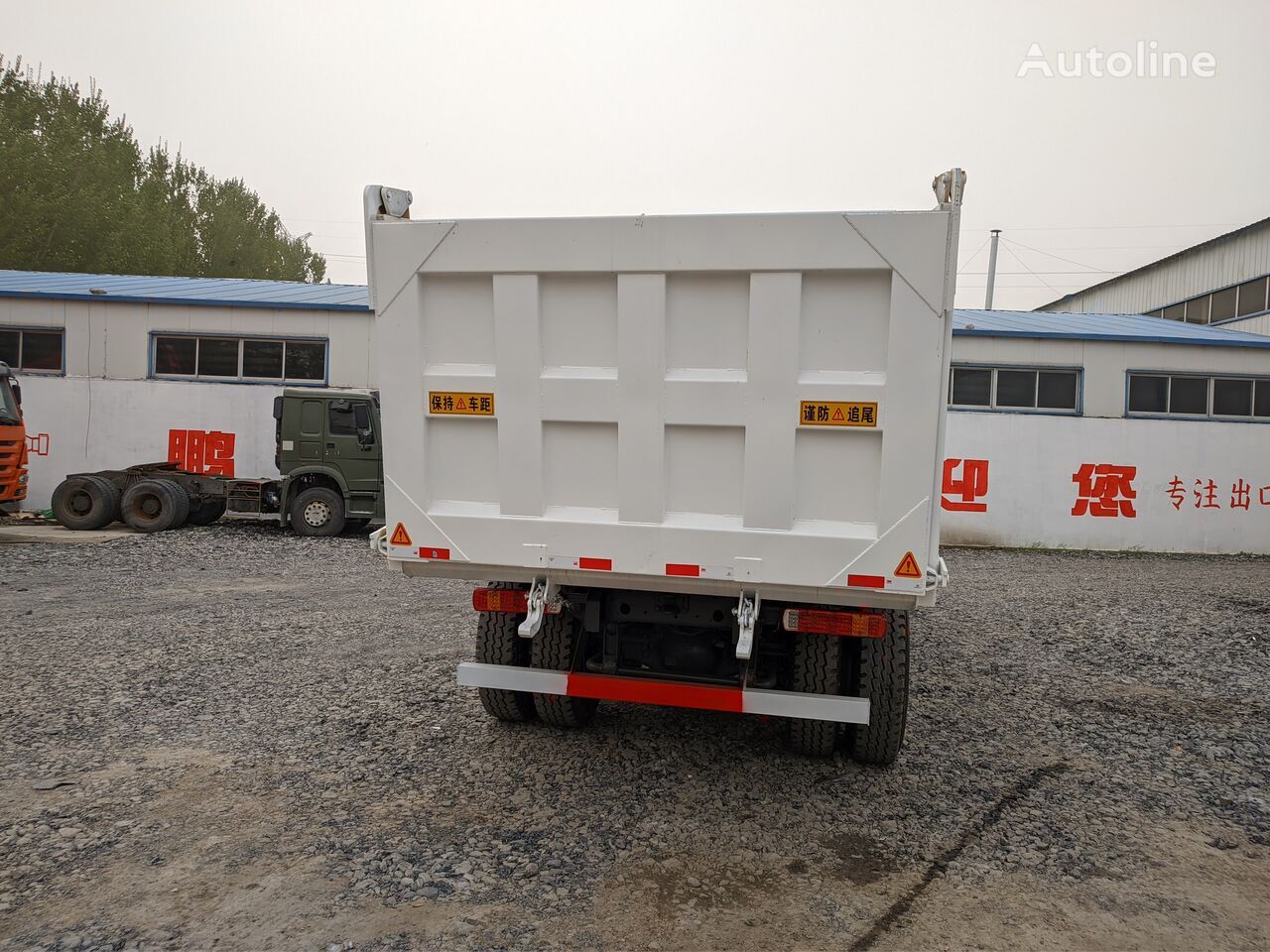 Camion benne HOWO China dumper Sinotruk Shacman tipper lorry 6x4 drive: photos 5