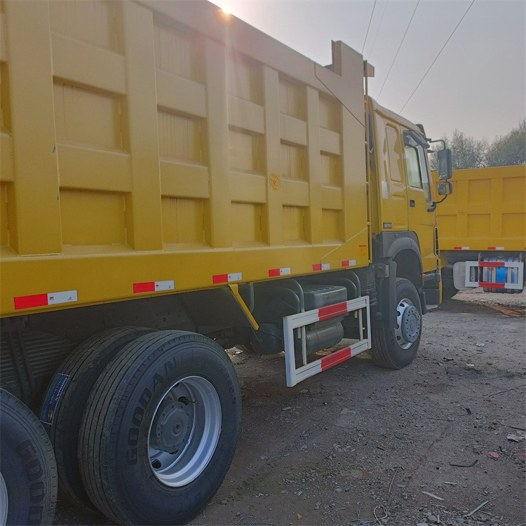 Camion benne HOWO HOWO 6x4-375 tipper: photos 8