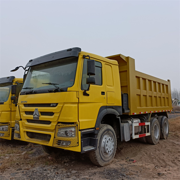Camion benne HOWO HOWO 6x4-375 tipper: photos 12