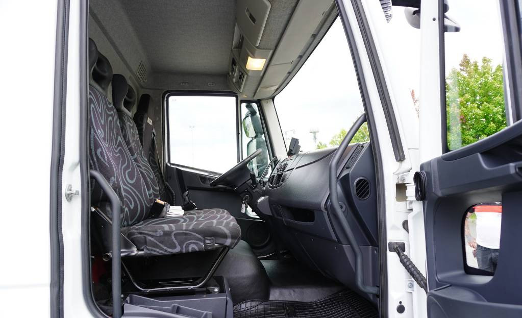Camion fourgon IVECO Eurocargo 120E19 E6 / 20 Pallets / Lift: photos 16
