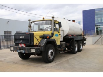 Camion citerne pour transport de produits chimiques Iveco 330.30 - UNIC- ASFALT-BITUMEN-GOUDRON: photos 1