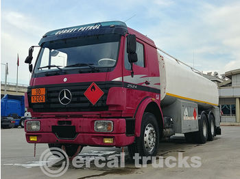Camion citerne pour transport de carburant MERCEDES-BENZ 1996 2524 22.000 LT: photos 1
