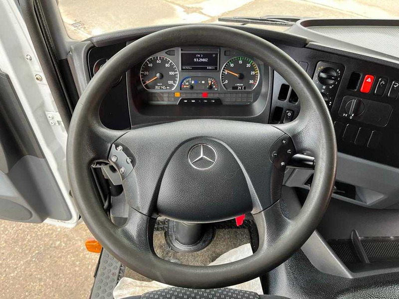 Camion fourgon Mercedes-Benz Atego 1224L 4x2: photos 16