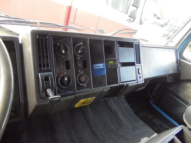 Camion grue Mercedes-Benz SK 1735 Manual + ATLAS Crane + low KM + Euro 2 manuel pump: photos 13
