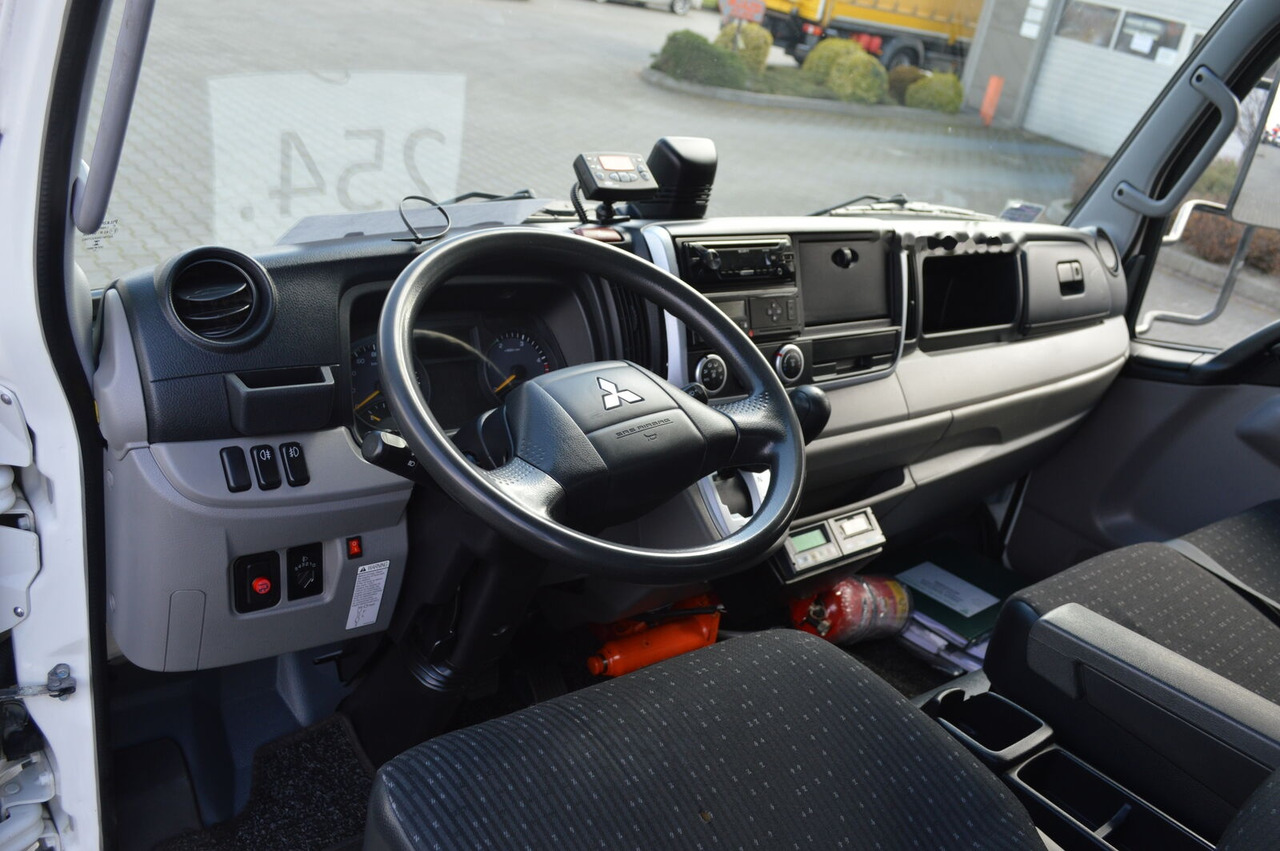 Camion frigorifique Mitsubishi FUSO CANTER 7C15 REFRIGERATOR + LIFT + DOOR + SIDE DOOR: photos 15