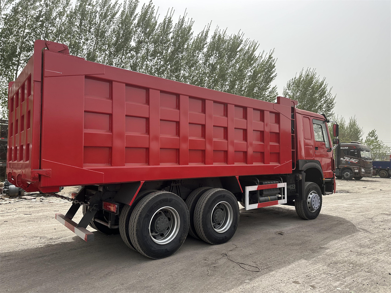 Camion benne pour transport de silo SINOTRUK Howo Dump truck 371: photos 6