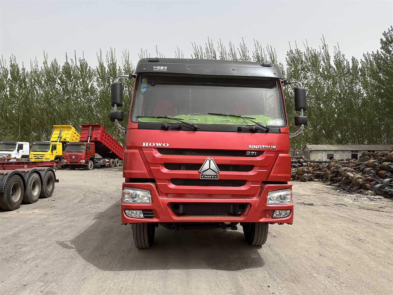 Camion benne pour transport de silo SINOTRUK Howo Dump truck 371: photos 3