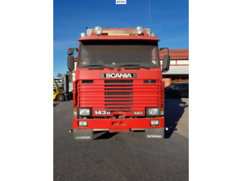 Camion à rideaux coulissants, Camion grue Scania 143M: photos 2