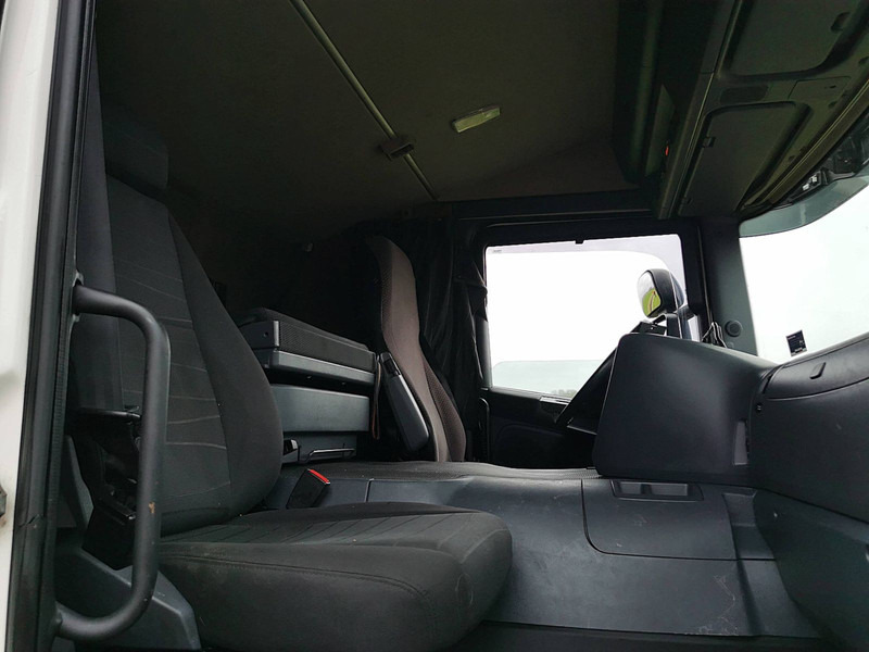 Camion porte-voitures Scania P410 truck transporter: photos 7