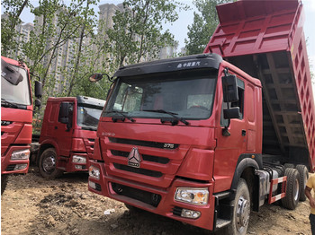 Camion benne pour transport de ciment Sinotruk Howo Dump truck: photos 1