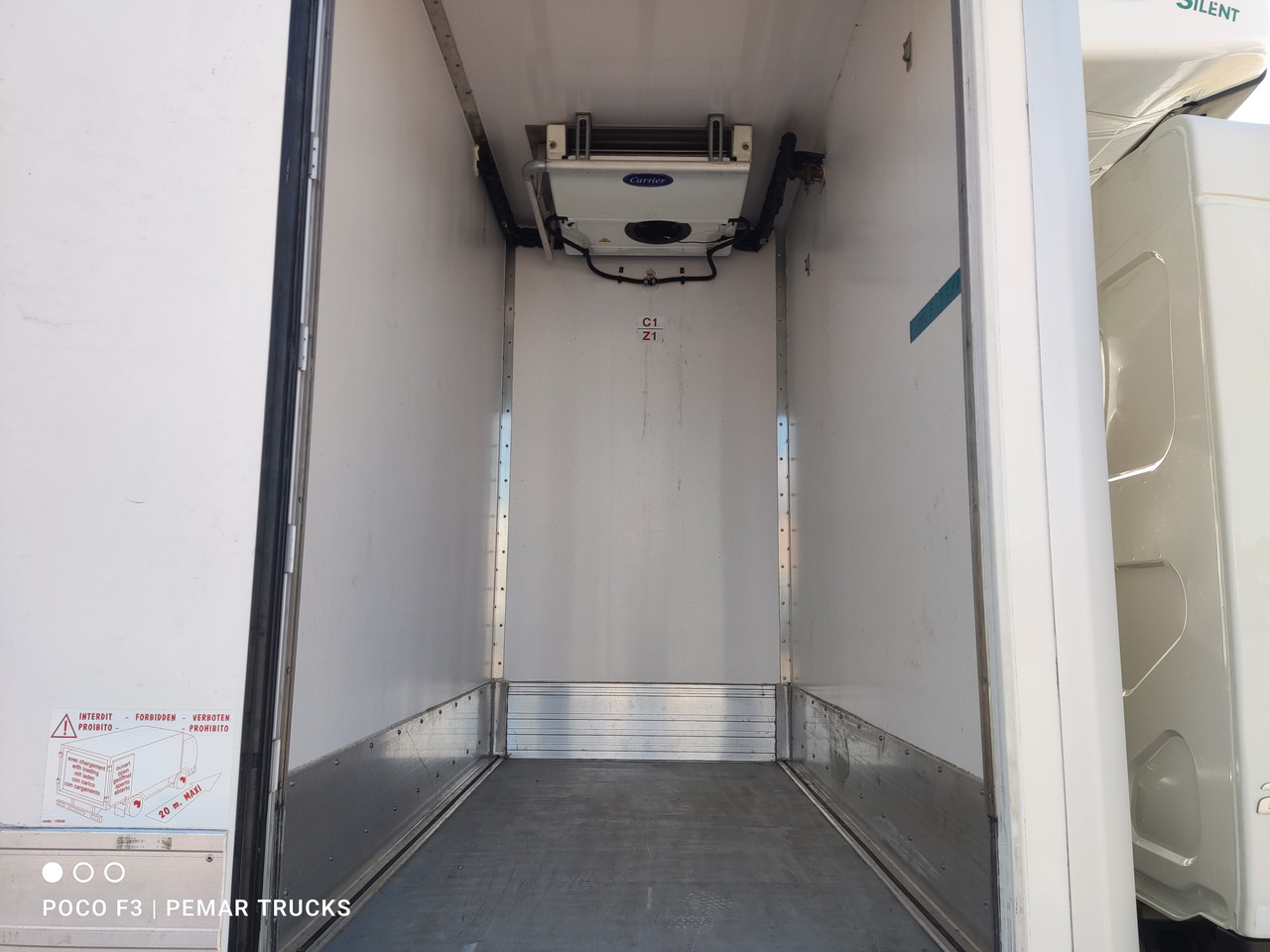 Camion frigorifique VOLVO FL 250 FRIGORIFICO 12T EURO 6: photos 17