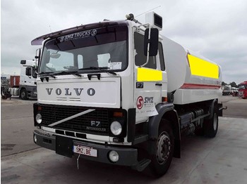 Camion citerne Volvo F 7 15000L 5 compartiments: photos 1