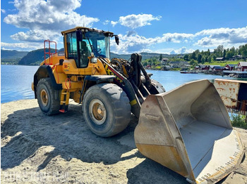 Chargeuse sur pneus VOLVO L150