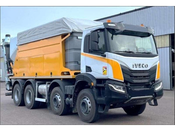 Camion malaxeur IVECO