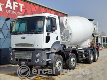 Camion malaxeur FORD