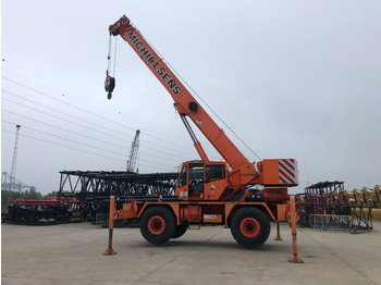 Grue automotrice lente GROVE