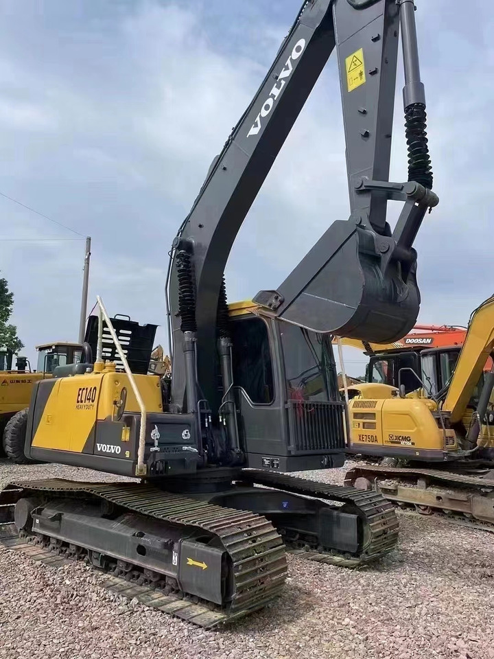 Pelle sur chenille Best sale used excavator VOLVO EC140D good condition in stock on sale: photos 4