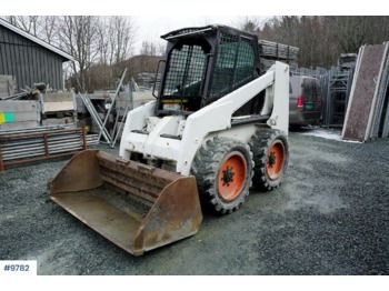 Chargeuse sur pneus Bobcat with / bucket and pallet fork: photos 1